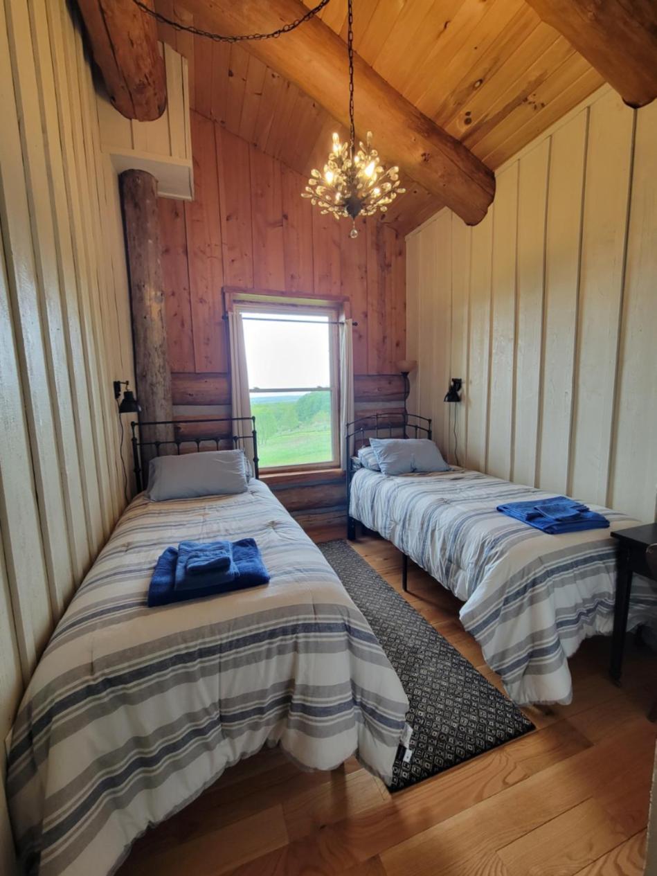 Firefly Creek Lodge Livonia Экстерьер фото